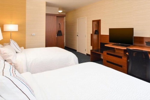 Fairfield Inn & Suites by Marriott Hollister image 1